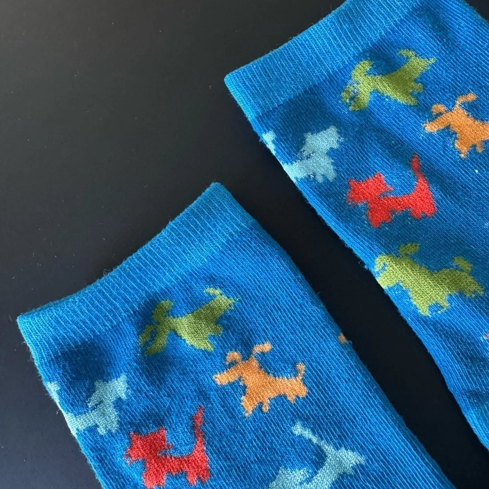 Retro Blue Dog Print Socks – Y2K Colorful Puppy Pattern